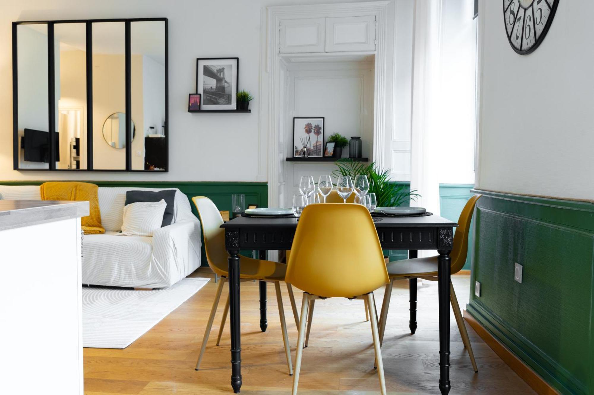 Chez Louise Et Paul, L'Appart Du Centre Динан Екстериор снимка